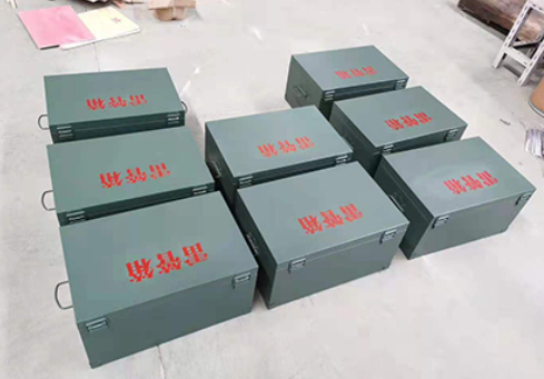 三更罗镇炸药箱和雷管箱一般是怎么存放的？