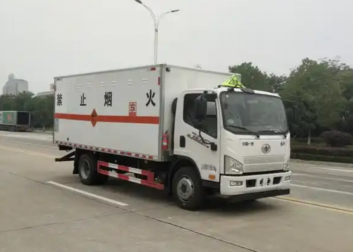 三更罗镇爆破器材运输车可以上高速吗？