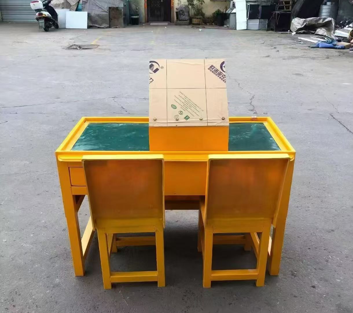 三更罗镇防静电导通桌井下煤矿火工品发放桌：危险品流转的安全守护者